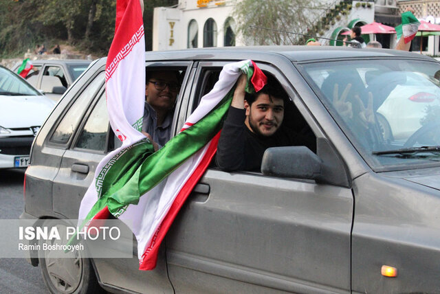 پایکوبی گرگانی ها پس از افتخارآفرینی غیورمردان تیم ملی فوتبال