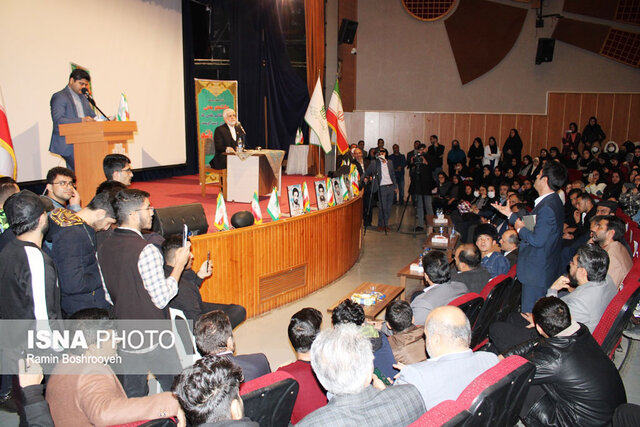 عدم گفتوگو چالش کنونی جامعه/ دانشجو دچار خطای تشخیص نشود