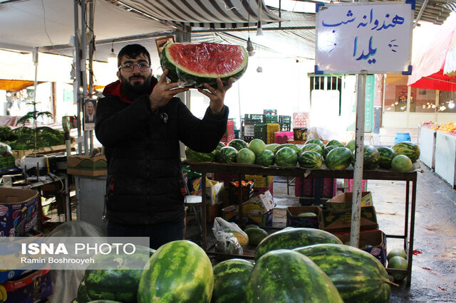 تصاویری از رونق بازار شب یلدا گرگان