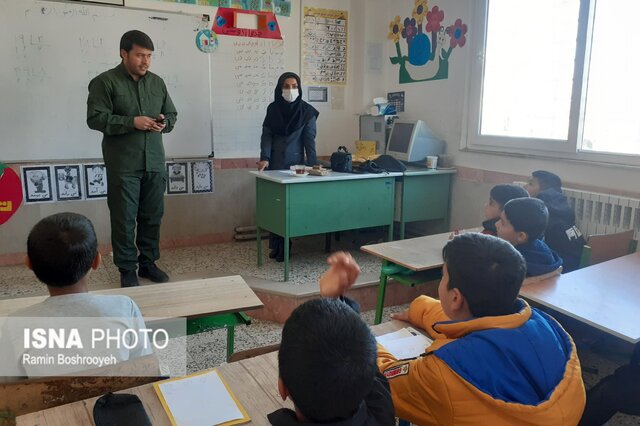 کاروان خدمت جهادی "فاتح" در روستای "قورچای" آزادشهر/ دانشجویان جهادگر پای کار انقلاب 