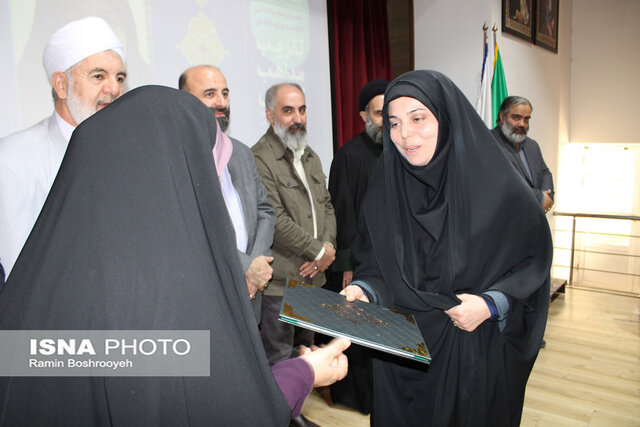 برگزیدگان جشنواره ملی رسانه ای تقریب مذاهب در گرگان تجلیل شدند