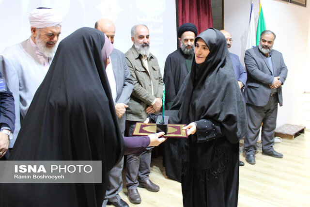 برگزیدگان جشنواره ملی رسانه ای تقریب مذاهب در گرگان تجلیل شدند