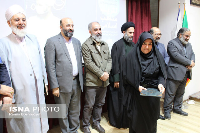 برگزیدگان جشنواره ملی رسانه ای تقریب مذاهب در گرگان تجلیل شدند