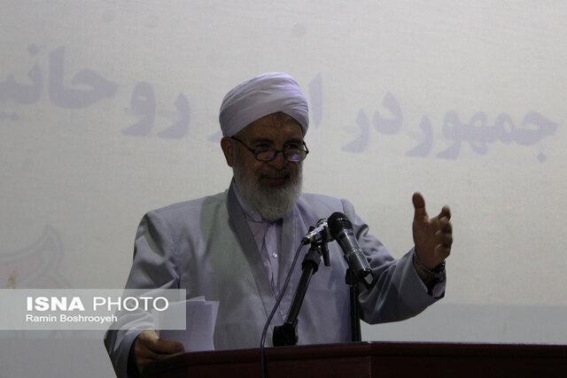 در این خاک بذر وحدت کاشتهاند