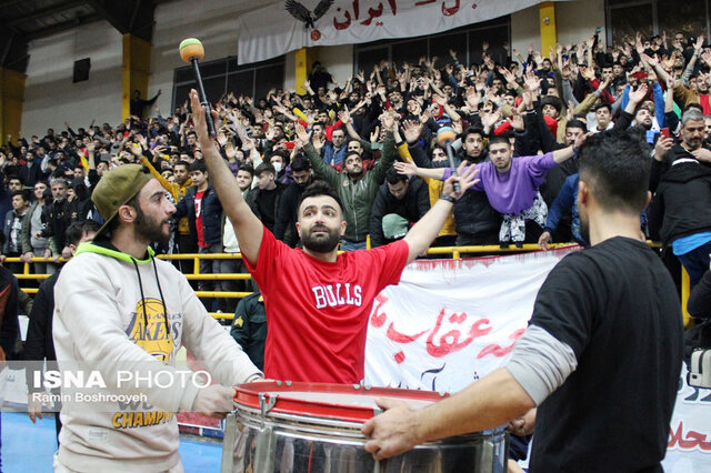 بازی سخت هفته را بردیم/ از حضور پرشور تماشاگران غافلگیر شدم