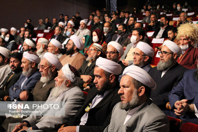 آیین واگذاری اسناد املاک غضب شده خاندان پهلوی به مردم گلستان