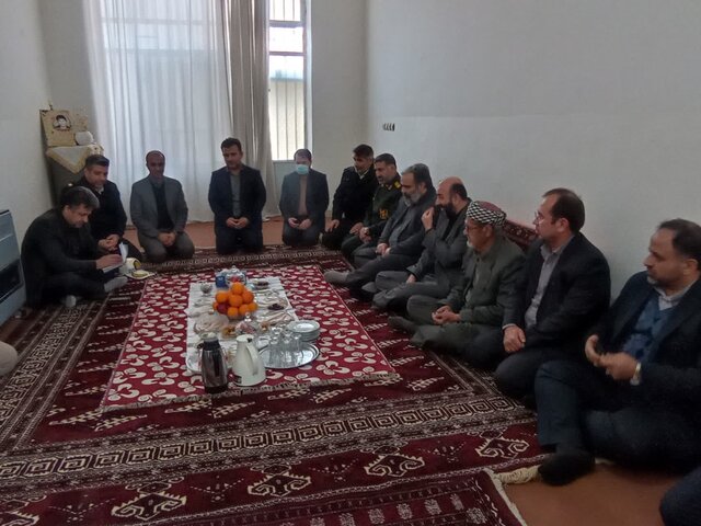 افتخار می کنم فرزندم در راه دفاع از کشور و رهبری جان خود را تقدیم کرد