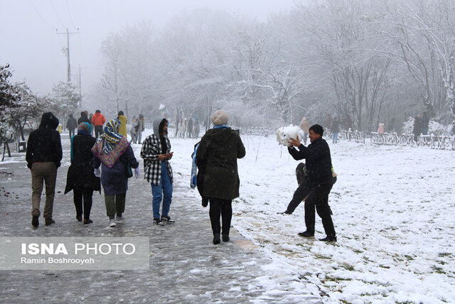 شادی گرگانی ها در یک جمعه برفی