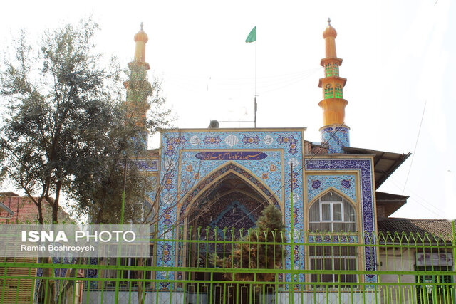 سیاحتی مصور در محله سبزه مشهد گرگان