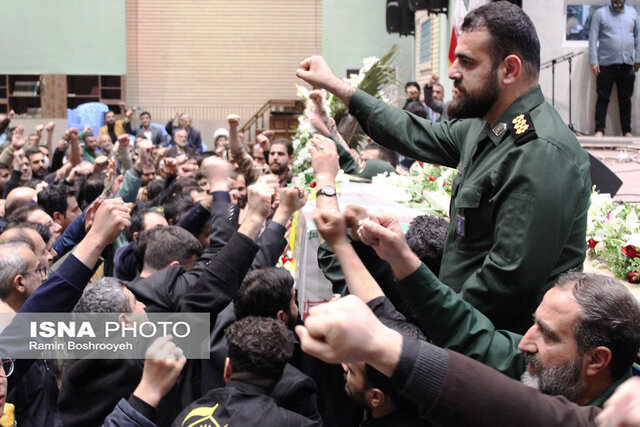 پیکر مطهر شهید مدافع حرم "مقداد مهقانی" در آغوش مردم گرگان