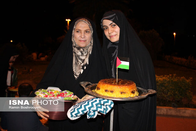 طبخ "مقلوبه" بانوان گرگان با طعم مقاومت فلسطین