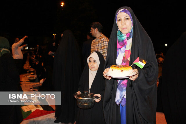 طبخ "مقلوبه" بانوان گرگان با طعم مقاومت فلسطین