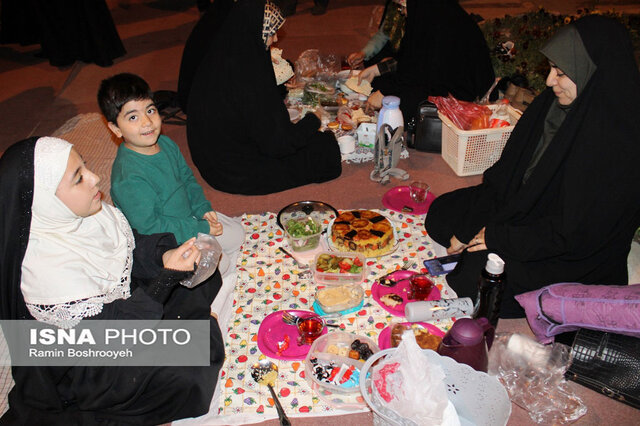 طبخ "مقلوبه" بانوان گرگان با طعم مقاومت فلسطین