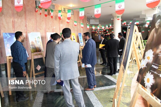 بازدید مدیران ارشد گلستان از نمایشگاه پوستر «همبستگی اجتماعی»