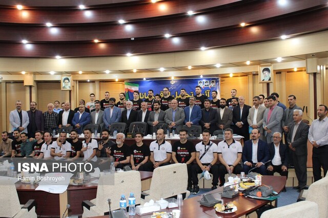 بدرقه تیم بسکتبال شهرداری گرگان توسط استاندار و مسئولان گلستان بدرقه تیم بسکتبال شهرداری گرگان توسط استاندار و مسئولان گلستان