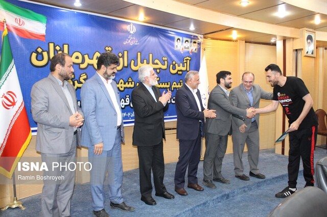 بدرقه تیم بسکتبال شهرداری گرگان توسط استاندار و مسئولان گلستان