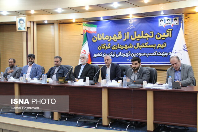 بدرقه تیم بسکتبال شهرداری گرگان توسط استاندار و مسئولان گلستان