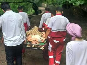 نجات زن سقوط کرده از آبشار خان‌ببین + فیلم