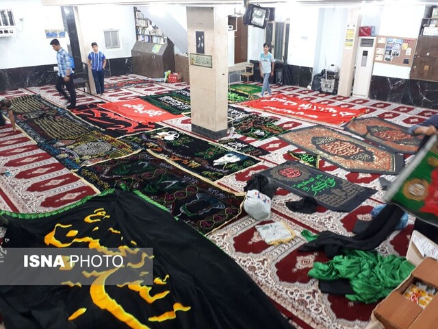 گلستان مهیای عزای حسینی/ زیر پرچمش یک خانوادهایم