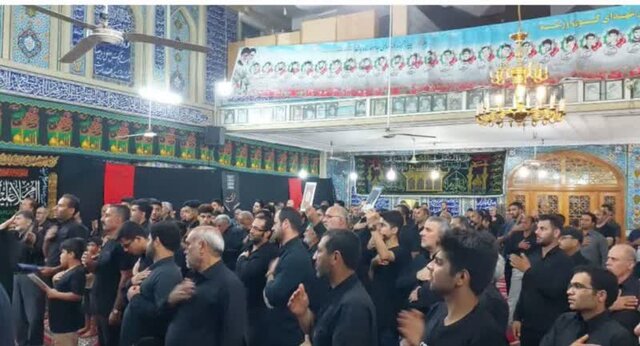 ادای احترام عزاداران حسینی گلستان به ساحت مقدس قرآن