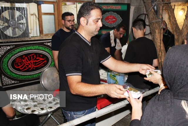 کوچه پس کوچههای دارالمؤمنین گرگان در شب عاشورا + عکس