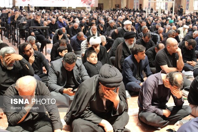 نماز جمعه گرگان در ظهر عاشورا به روایت تصویر