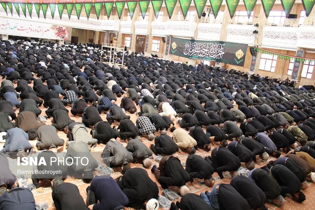 نماز جمعه گرگان در ظهر عاشورا به روایت تصویر