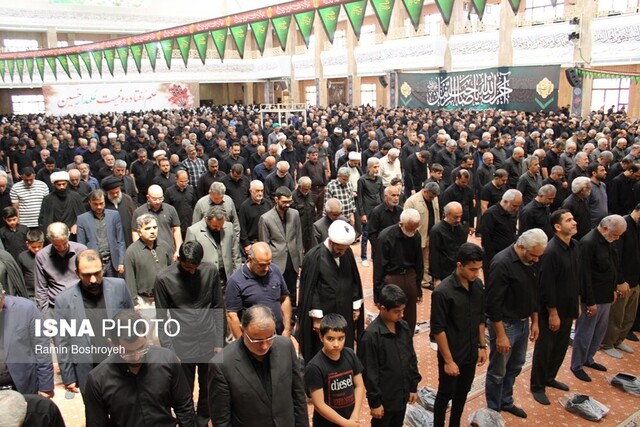 نماز جمعه گرگان در ظهر عاشورا به روایت تصویر