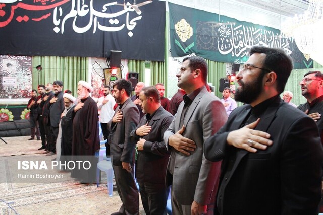 نجات انسانها از جهل با نشر پیام قیام امام حسین(ع)