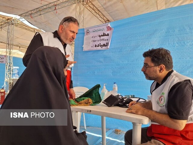 مراجعه ۱۲ هزار زائر به هلال احمر گلستان در مسیر نجف به کربلا مراجعه ۱۲ هزار زائر به هلال احمر گلستان در مسیر نجف به کربلا