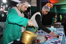 آماده‌باش سازمان پسماند قم برای اربعین/ توزیع لیوان شیشه‌ای و مخازن تفکیک زباله در مواکب