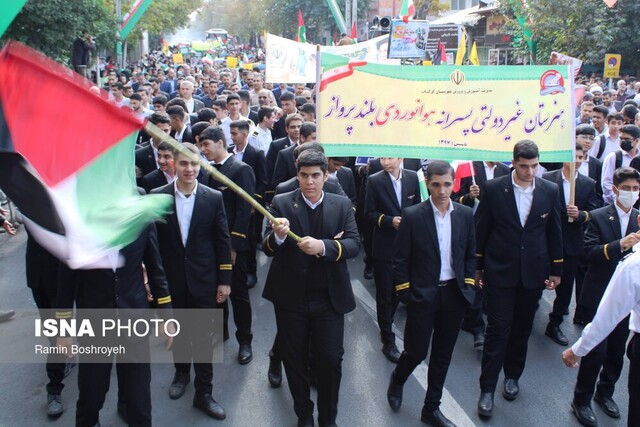 موج خروشان مردم دارالمؤمنین گرگان در راهپیمایی ۱۳ آبان
