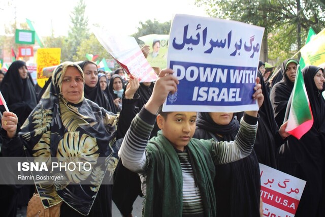 موج خروشان مردم دارالمؤمنین گرگان در راهپیمایی ۱۳ آبان