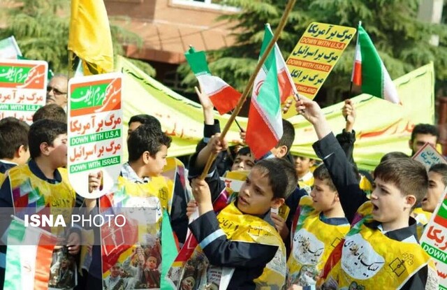 حضور پرشور گرگانیها در راهپیمایی ۱۳ آبان