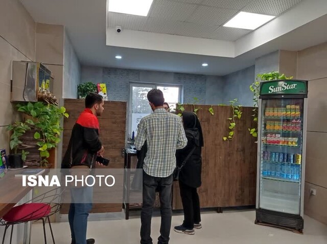 کارآفرینی زوج دانشجوی گلستانی در محیط دانشگاه/ از کافی شاپ تا پرورش گل و گیاه