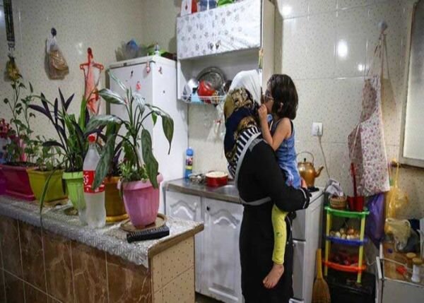 وقتی کار زنان خانه‌دار در اقتصاد دیده نمی‌شود