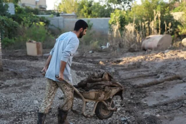 کمکرسانی دانشجویان جهادگر در سیل روستای «عباس‌آباد» گنبدکاووس