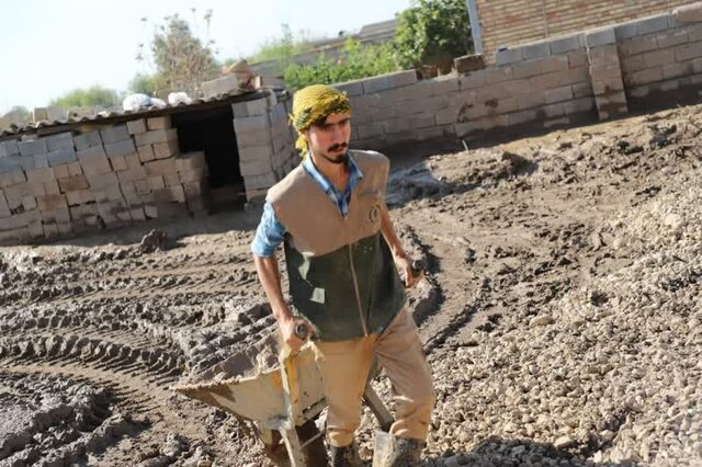 کمکرسانی دانشجویان جهادگر در سیل روستای «عباسآباد» گنبدکاووس