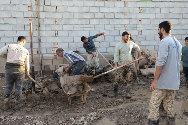 کمکرسانی دانشجویان جهادگر در سیل روستای «عباس‌آباد» گنبدکاووس