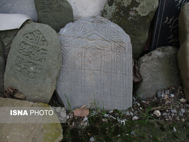 تاراج تاریخ در گورستان «نومل» گرگان/ سنگ قبرهایی که تخریب میشوند
