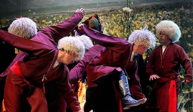 «ذکر خنجر» آئینی به بلندای تاریخ ترکمن