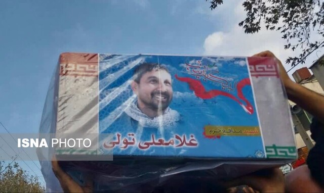 وداع مردم گالیکش با نخستین شهید مدافع حرم گلستان