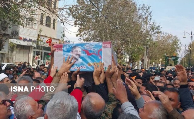 وداع مردم گالیکش با نخستین شهید مدافع حرم گلستان