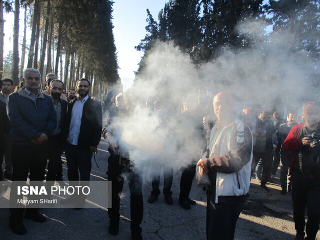 نواخته شدن زنگ «ایثار و شهادت» در دانشگاه علوم پزشکی گلستان/ تشییع مدافع حرم در دانشگاه گرگان