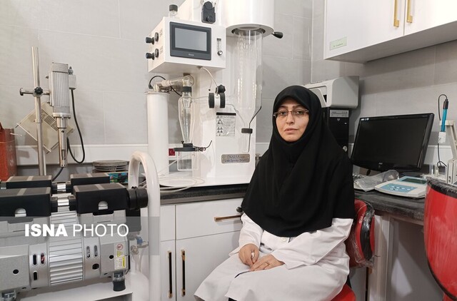 جلوی دلسرد شدن نخبگان را بگیریم/ پایاننامههای بسیار خوبی داریم که در کتابخانهها خاک میخورند جلوی دلسرد شدن نخبگان را بگیریم/ پایاننامههای بسیار خوبی داریم که در کتابخانهها خاک میخورند