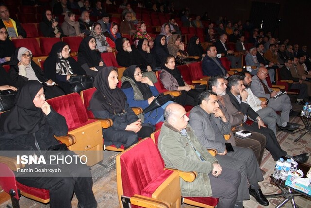 نشست استاندار گلستان با اصحاب فرهنگ، هنر و فعالان قرآنی + عکس