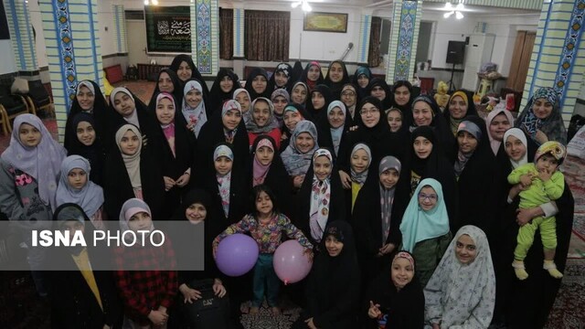 اعتکاف مادر و فرزندی در گلستان/ عملکرد سلیقهای مساجد در پذیرش مادران و فرزندان