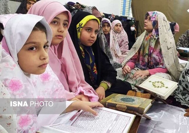 دانشآموزان در آیین اعتکاف - گرگانی