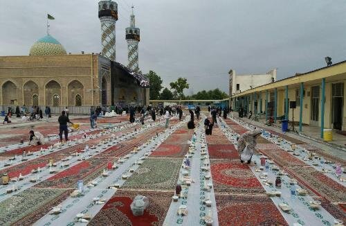آغوش باز امامزادگان گلستان برای روزهداران