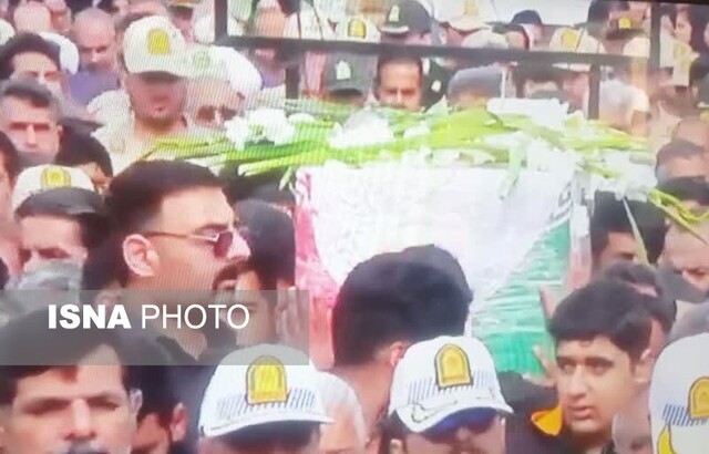 عکس تزئینی است تشییع پیکر شهید مدافع امنیت مجتبی نعمت پور در سلسله
